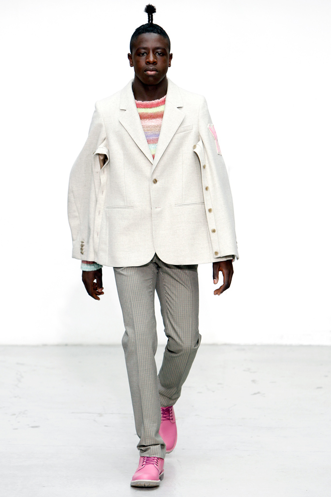 Walter Van Beirendonck 2011 ﶬbDƬ
