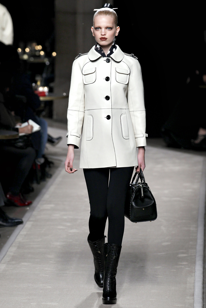 Loewe 2011ﶬ DƬ