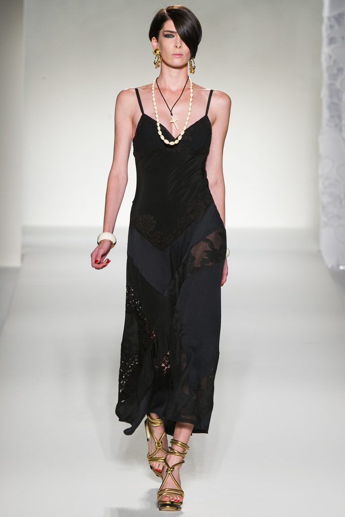 Moschino 2012DƬ