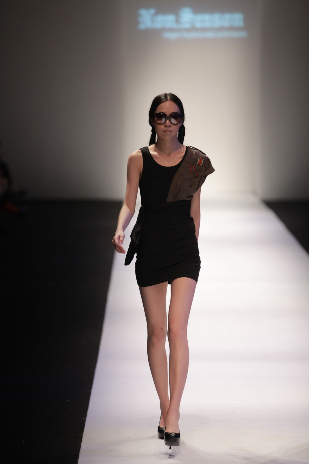 YOUNG DESIGNERSFOR XIU 2012 DƬ