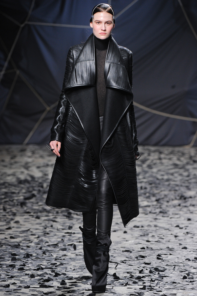 Gareth Pugh 2012ﶬ¸DƬ