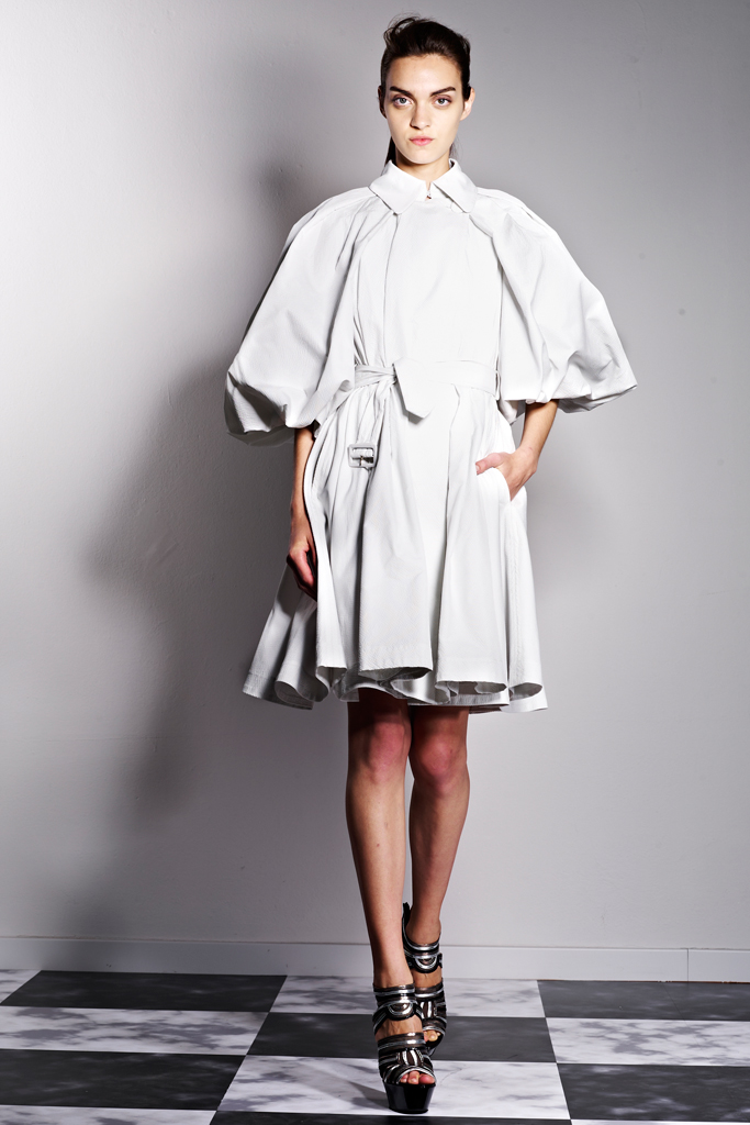 Viktor & Rolf 13紺DƬ